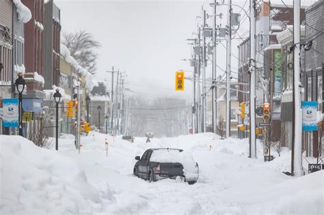 Primaris REIT buying Halifax shopping complex for $370M