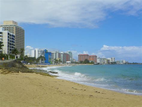 Book Junkie: Puerto Rico - Day 1, Condado Beach