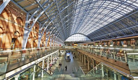 Spectacular Train Station Architecture Around The World | The Design ...