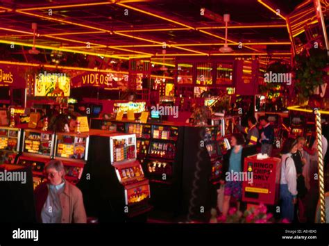 Amusement arcade in Scarborough Stock Photo: 7820767 - Alamy