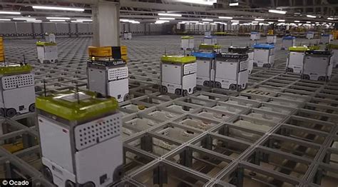 Ocado slashes packing time with help of 1000 robot workers | Daily Mail ...