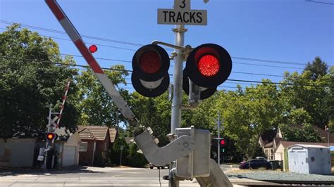 2nd Avenue Railroad Crossing, Light Replaced And Fast Gate Drop From ...