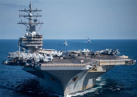 CVN-76 USS Ronald Reagan Nimitz class Aircraft Carrier Navy