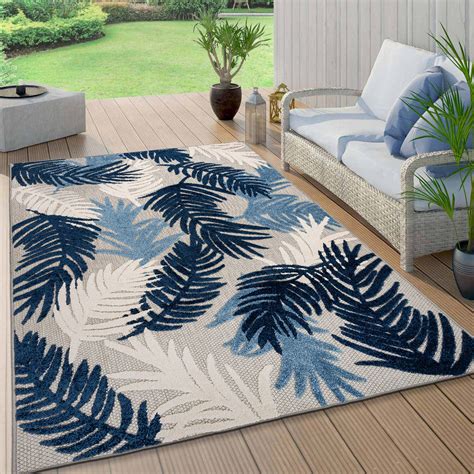 Beachcrest Home Hernandez Floral Indoor / Outdoor Area Rug in Navy/White/Blue & Reviews | Wayfair