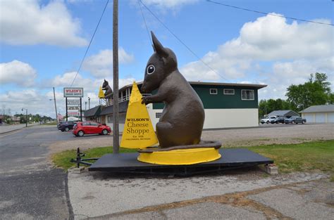 Michigan Roadside Attractions: Wilson's Cheese Shoppe, Pinconning - Travel the Mitten