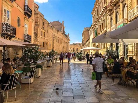 Ortigia Island - Visiting the Historic Center of Siracusa, Sicily