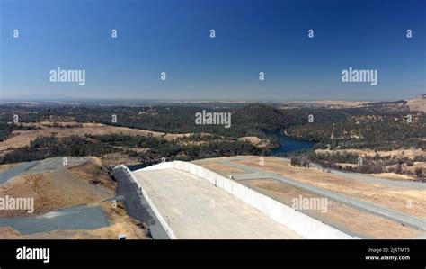 Oroville Dam during California's severe drought Stock Photo - Alamy