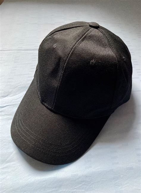 Baseball Cap plain black, Men's Fashion, Watches & Accessories, Caps & Hats on Carousell