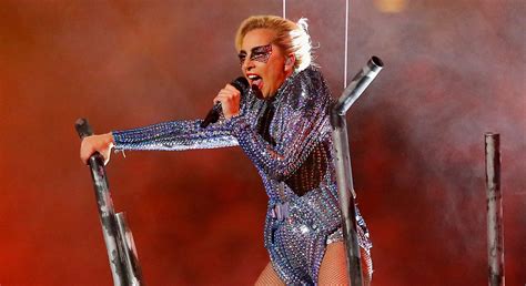 Lady Gaga: Super Bowl Halftime Show 2017 Video – Watch Now! | 2017 ...