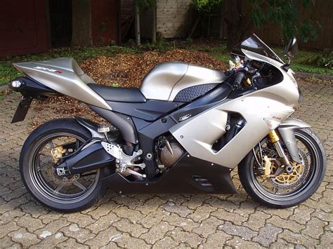 2006 (06) Kawasaki ZX6R 636 - C6F 600cc Supersport Silver