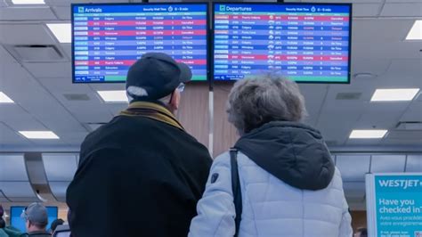 A shortage of pilots is making travel chaos in Canada even worse | CBC News