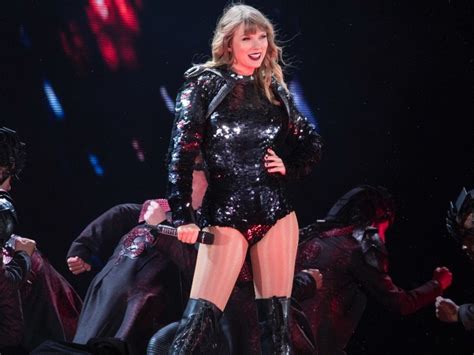 10 reasons you should have made the drive to see Taylor Swift in Chicago