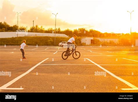 Bmx biking stunts Stock Photo - Alamy