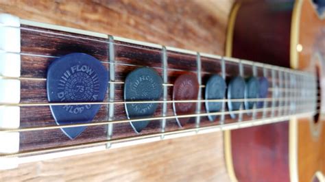 The ultimate guitar pick guide: material, thickness and tone - Inside ...