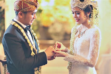 Wedding Traditions in Indonesia | Business Weddings