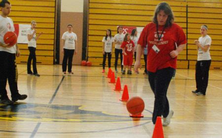 Basketball Skills - Special Olympics Wisconsin