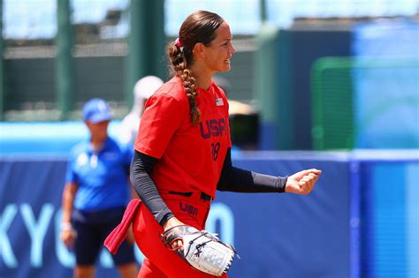 Cat Osterman, Team USA beat Italy 2-0 in opening round softball game at ...