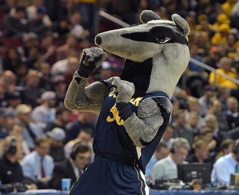 UC Irvine and its anteater mascot: 'We're unique. We're fun. We get ...