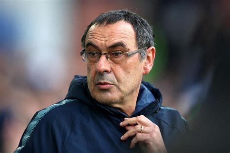 Chelsea FC news: Maurizio Sarri 'hanging on by a thread' | London ...