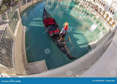 Gondola at the Venetian Resort Hotel and Casino Editorial Stock Image - Image of frame, building ...