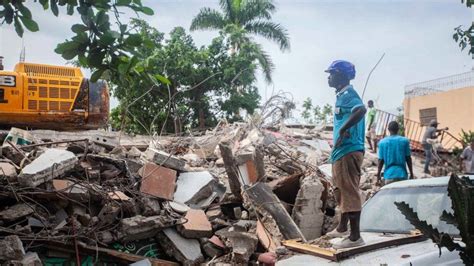 Haiti earthquake: Tensions rise in struggle to get aid to victims - BBC News