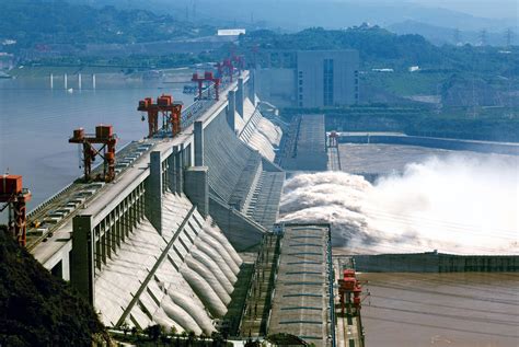 Major dams in the world that generates highest electricity - Amazing ...