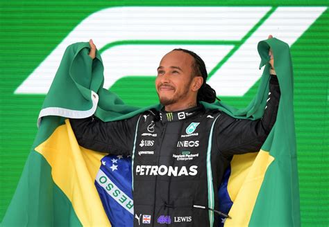 Lewis Hamilton revela que já fingiu estar doente para evitar testes na ...