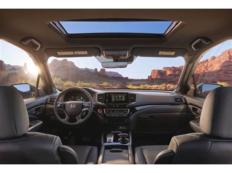 2025 Honda Passport: 177 Interior Photos | U.S. News