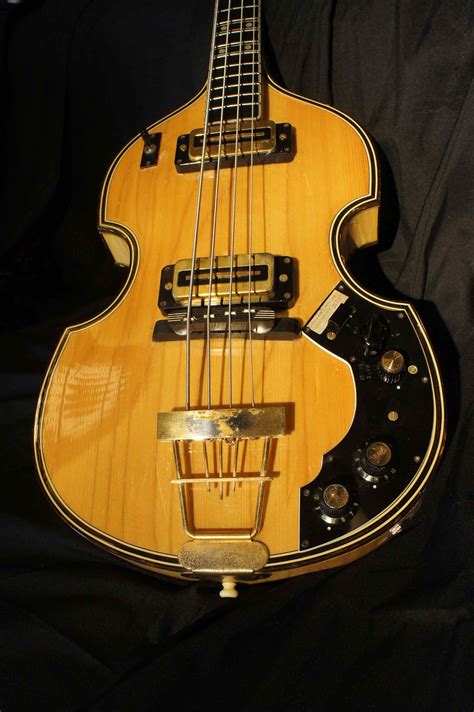 Höfner, 5000/1B Bass Guitar with Bass Booster, 1968 | Tune Your Sound