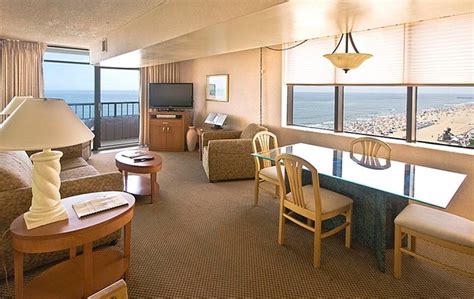 Four Sails Resort (Virginia Beach, VA) - Resort Reviews - ResortsandLodges.com