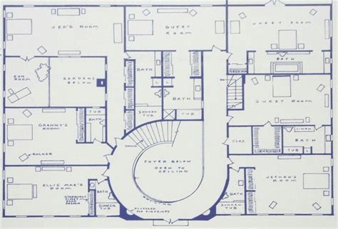 Clampett Mansion: A Unique and Spacious House Design