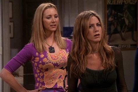 7 Facts About Friends' Lisa Kudrow That Might Surprise You