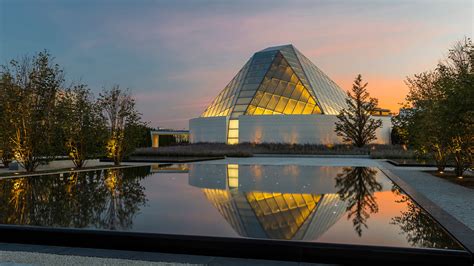 13 Best Museums in Toronto Right Now