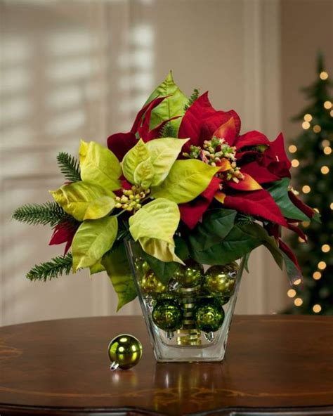 8 Beautiful Poinsettia Arrangements – Home and Garden