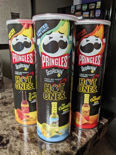 Honest Review: Pringles Scorchin’ Hot Ones Chips