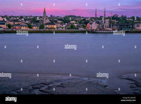 New ross ireland hi-res stock photography and images - Alamy