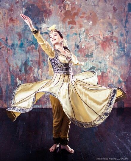 Indian Dance Kathak. Dancer Oxana from Moscow, Tribalmafia Studio | Dance paintings, Kathak ...