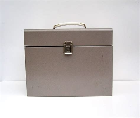 Beige Organizer Box Metal Portable File by LoveButlerVintage