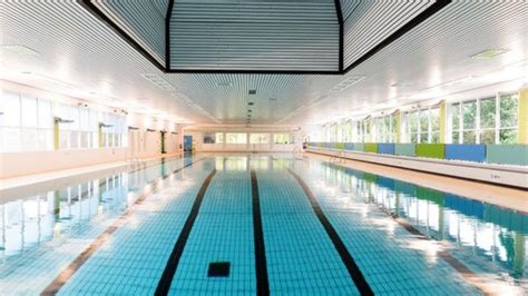 Taunton pool reopens after £1.2m refurbishment - BBC News