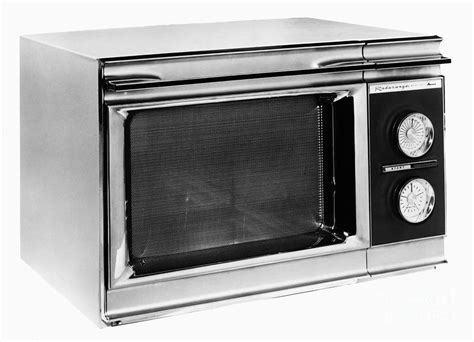 Microwave Oven, 1967 Photograph by Granger - Pixels