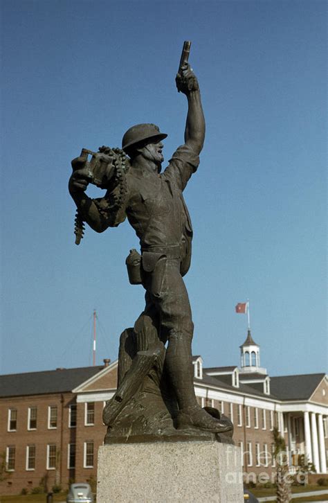 Marine Corps Statue, 1942 Photograph by Alfred T Palmer - Pixels