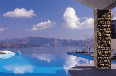 21 Stunning Infinity Pool Designs Will Leave You Speechless