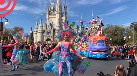 Festival of Fantasy Parade - Magic Kingdom - Disney World Orlando, FL ...