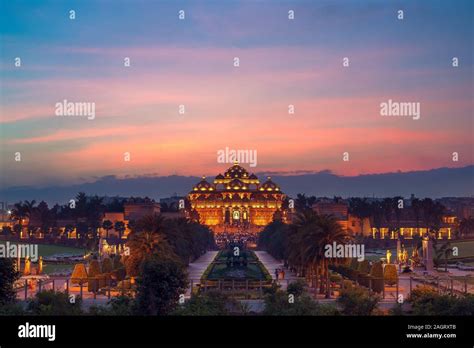 night view of akshardham temple in delhi, india Stock Photo - Alamy