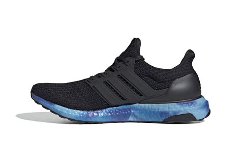 Adidas đem giày UltraBoost OG đế nhuộm màu quay lại - DasBui