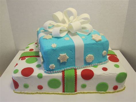 Christmas Present cake | Present cake, Cupcake cakes, Kids cake