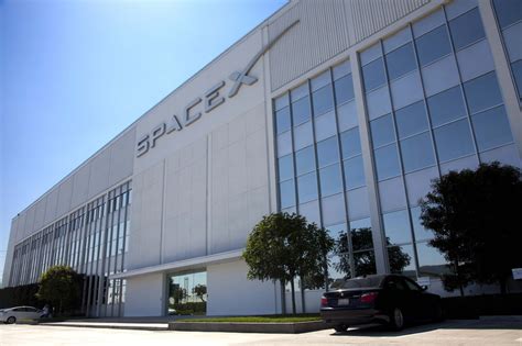 SpaceX headquarters in Hawthorne acquired by New Jersey investors - LA Times