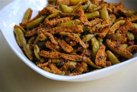 Vegetarian Food & Me: Kovakkai Podi Karamedu/ Gherkins Spiced Fry