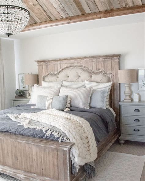 20 Lovely Rustic White Bedroom Set | Findzhome