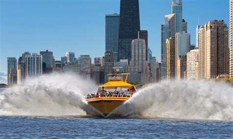 Classic lake boat tour from Navy Pier | musement